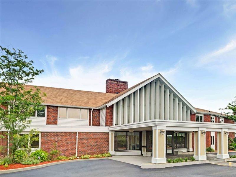 Ramada By Wyndham Seekonk Providence Area Екстериор снимка
