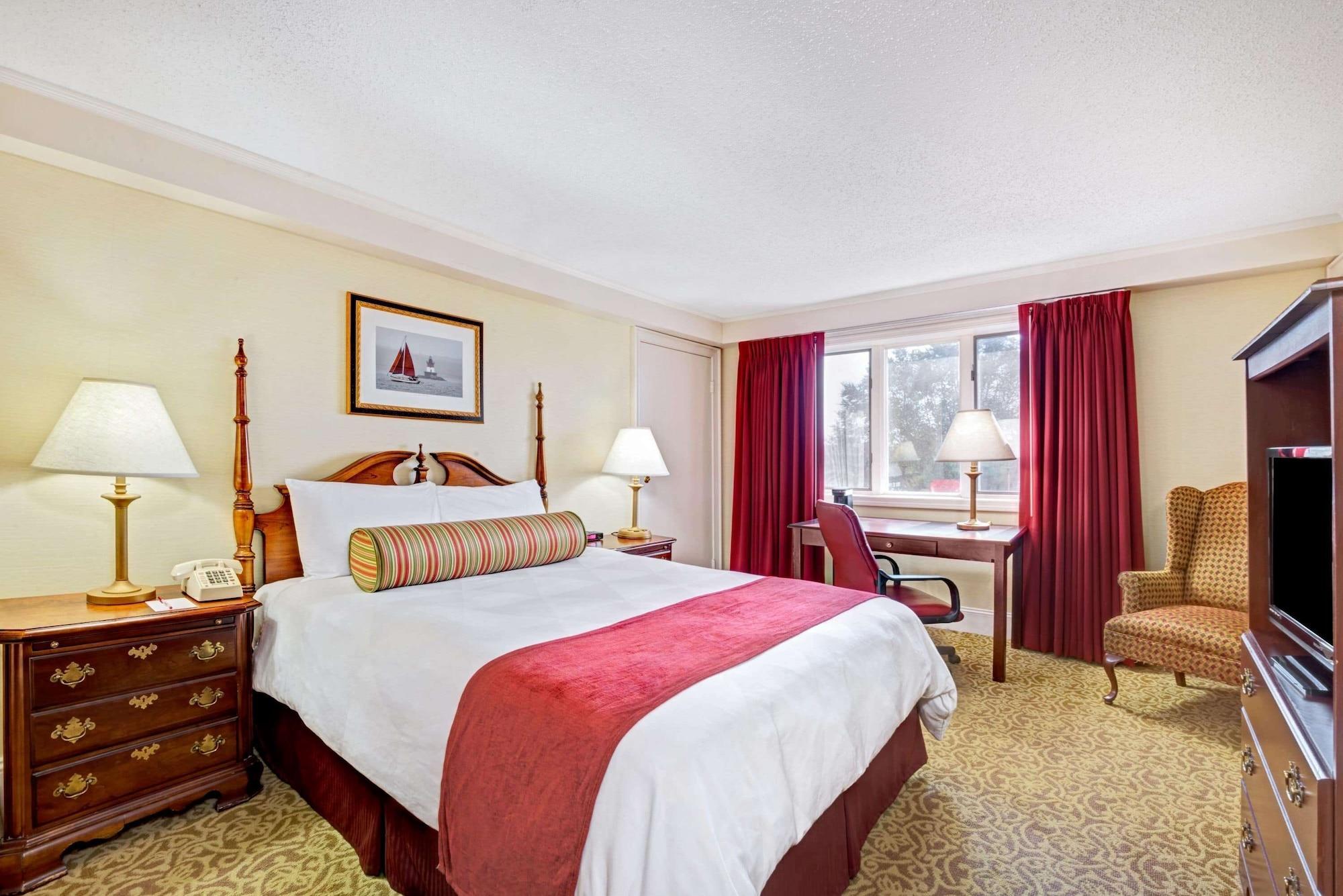 Ramada By Wyndham Seekonk Providence Area Екстериор снимка