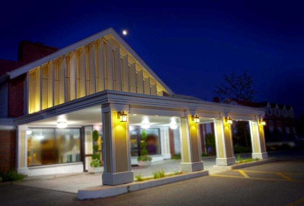 Ramada By Wyndham Seekonk Providence Area Екстериор снимка