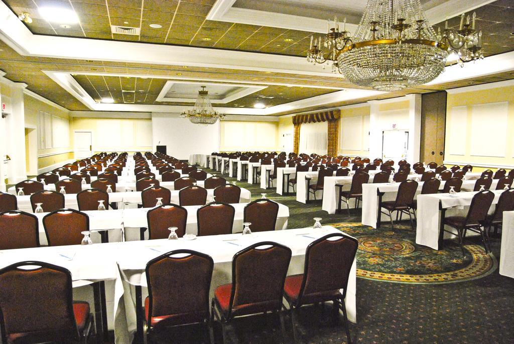 Ramada By Wyndham Seekonk Providence Area Екстериор снимка