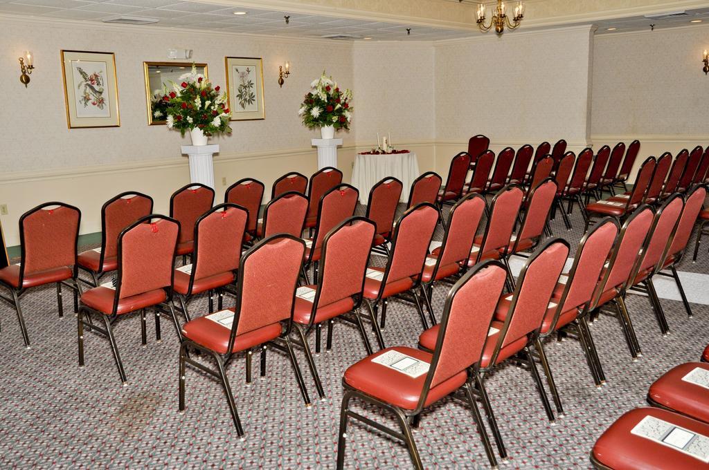 Ramada By Wyndham Seekonk Providence Area Екстериор снимка